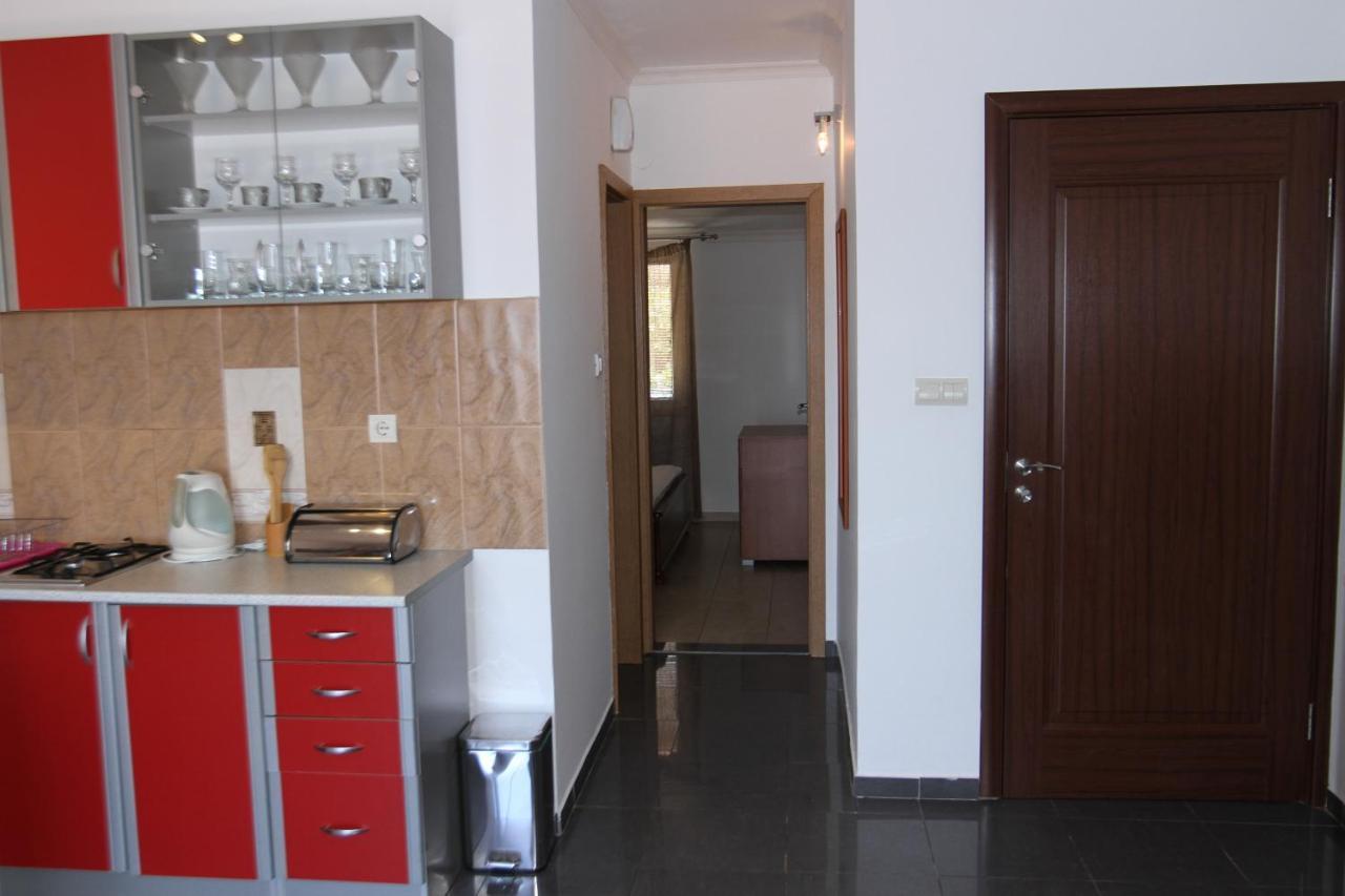 Apartments Muhar Свети-Стефан Экстерьер фото