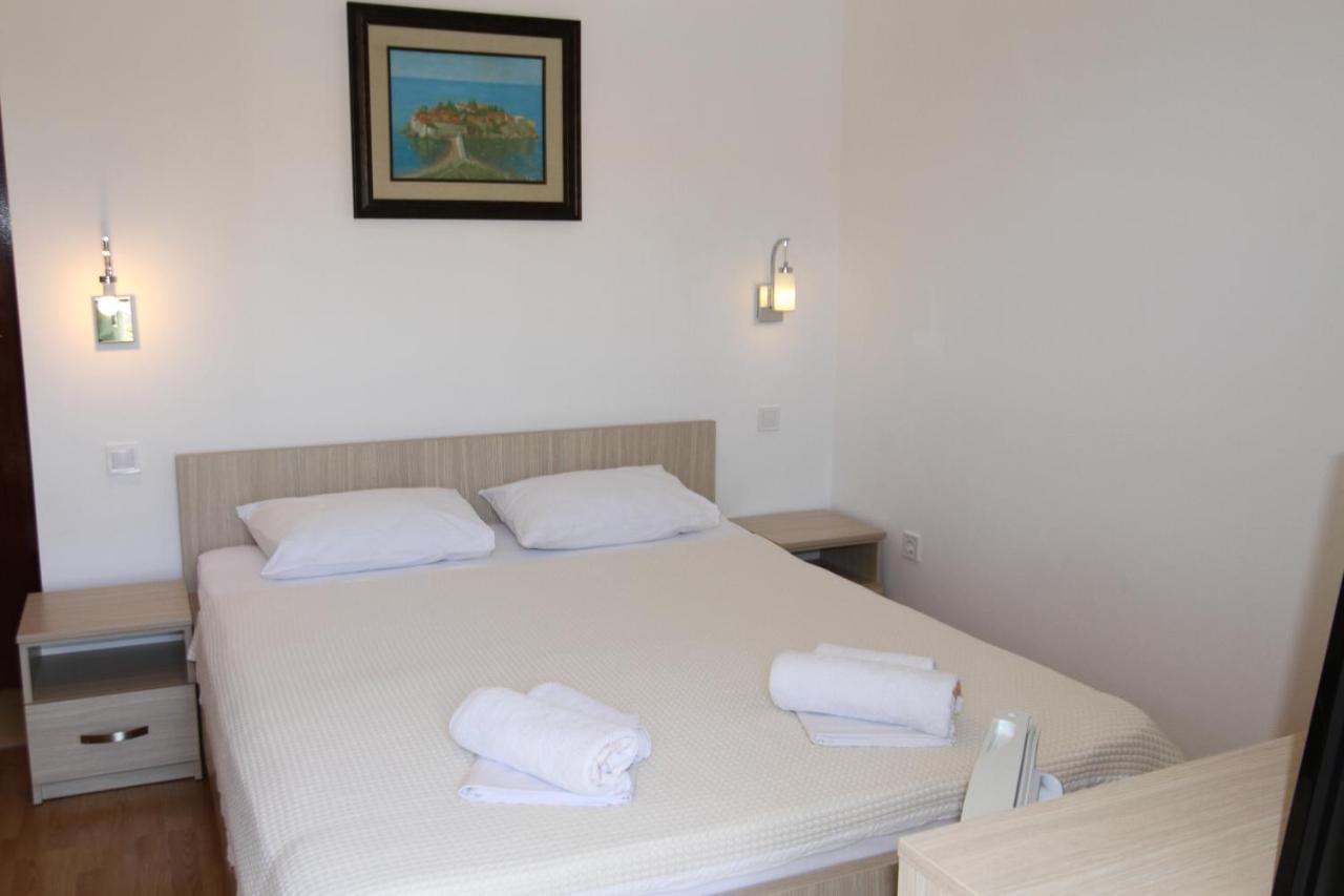 Apartments Muhar Свети-Стефан Экстерьер фото