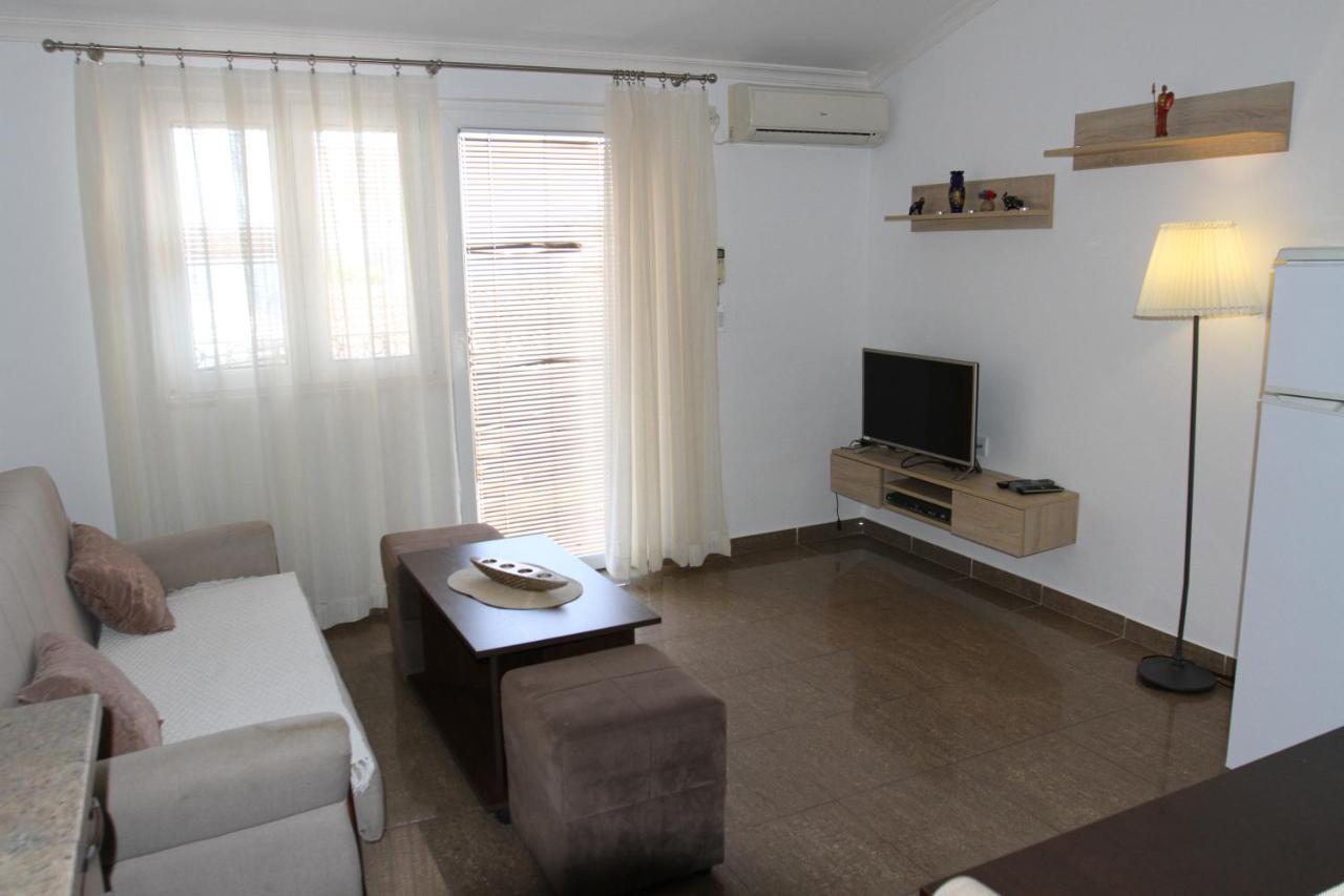 Apartments Muhar Свети-Стефан Экстерьер фото