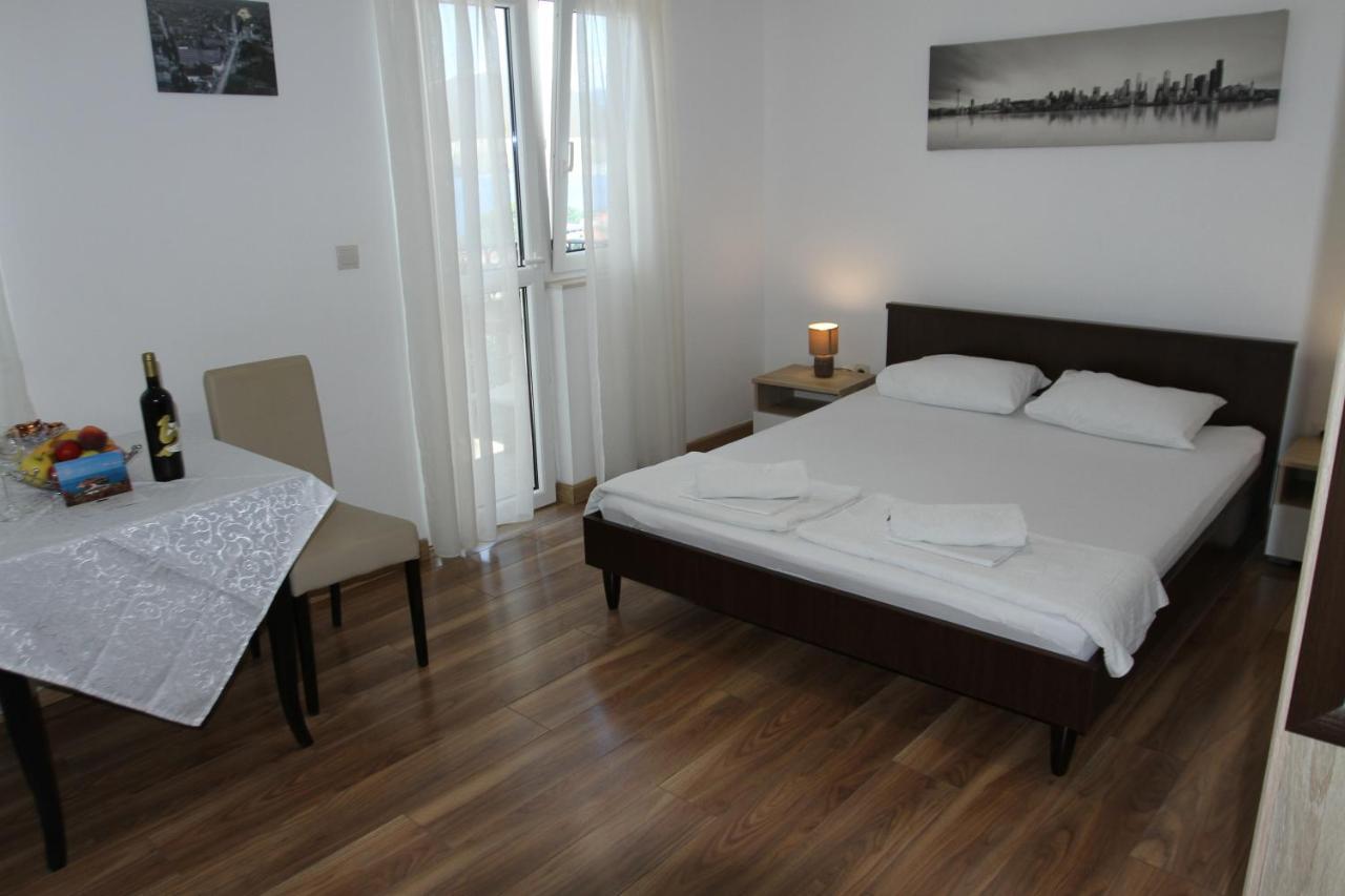 Apartments Muhar Свети-Стефан Экстерьер фото