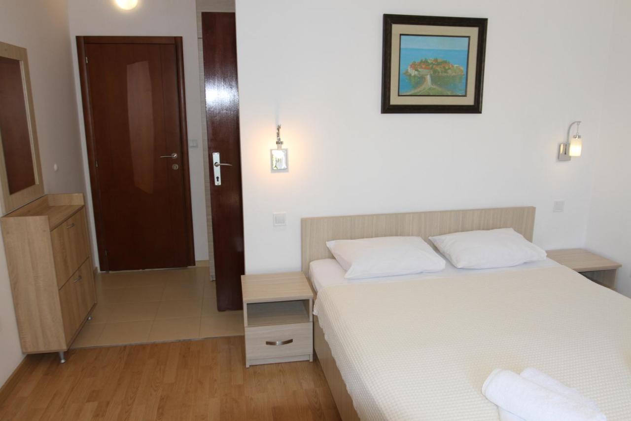 Apartments Muhar Свети-Стефан Экстерьер фото