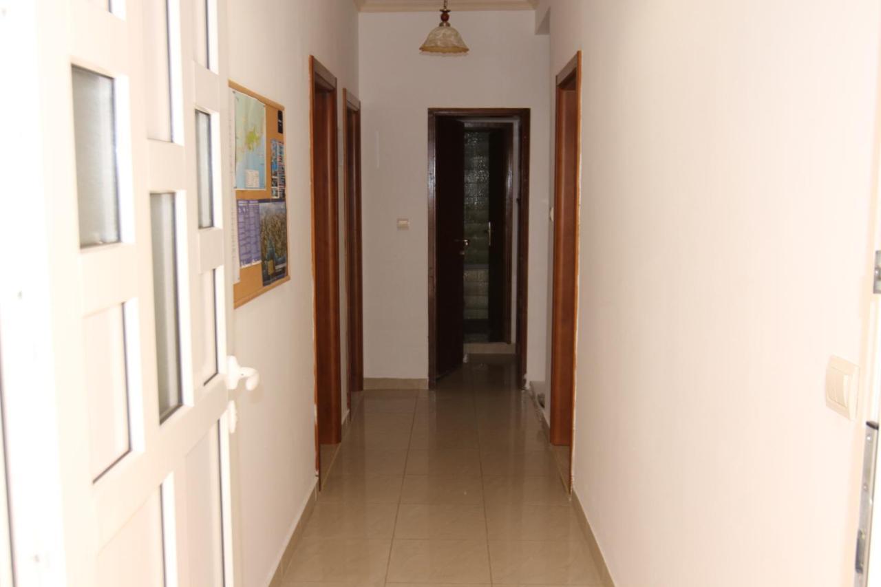 Apartments Muhar Свети-Стефан Экстерьер фото